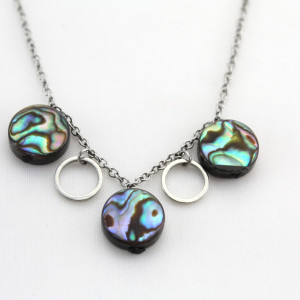 Naszyjnik z wielobarwną masą perłową 2