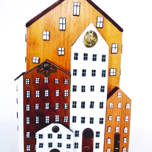 Urok Kamieniczek - Drewniana podpórka na książek.