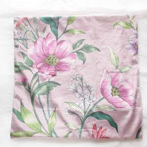 nowa poszewka na poduszkę 40x40, ozdobna poszewka 40x40, boho poszewka w kwiaty, pastelowa poszewka w kwiatki, dekoracyjna poszewka 40x40, welwetowa poszewka, aksamitna poszewka