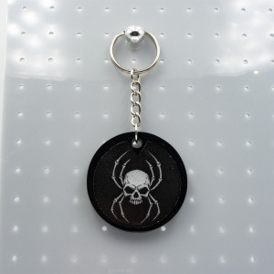 Brelok gotycki z pająkiem brelok_print goth 001