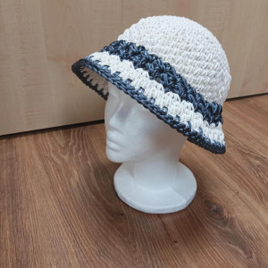 Kapelusz szydełkowy