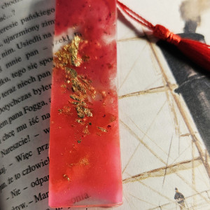 Zakładka z żywicy epoksydowej z złotem M26