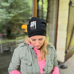 Czapka czarna codzienna z dziewczynkami