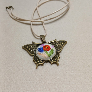 Ręcznie haftowany wisior  LATO