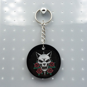 Brelok gotycki z kotem i różami brelok_print goth 007