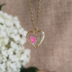 Złota zawieszka złoty wisiorek kwiat naszyjnik żywica z żywicy kwiaty serce serduszko prawdziwe suszone kwiaty różowe róż