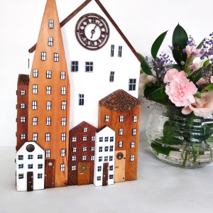 „Miasto Książek - podpórka z  drewna, dla Twoich ulubionych książek.