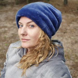 Futrzana  sztuczne futro czapka niebieska