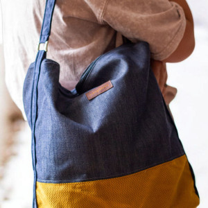 Bogo bag z granatowego jeansu
