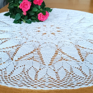 Biała serweta - rękodzieło