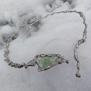 Kolia z zielonym awenturynem, regulowana, naszyjnik w oprawie cynowej na miedzianym szkielecie