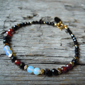 Kuro - czarny spinel oraz granaty