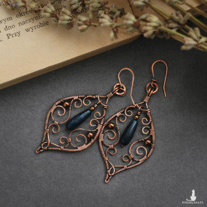 Kolczyki miedziane unikatowe wire wrapping z apatytem i hematytem