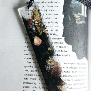 Zakładka z żywicy epoksydowej czerń złoto kwiaty orlik glicynią mlecz kwiat konwalia orchidea mak s24