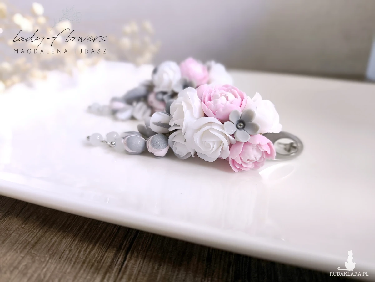 Kolczyki z peoniami i różami