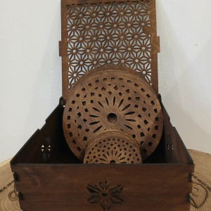 Podstawki pod kubki i talerze ze skrzynką