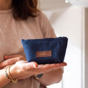 Mini kosmetyczka w kolorze granatowym