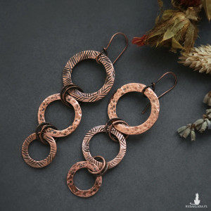 Kolczyki miedziane siostry koła z fakturą