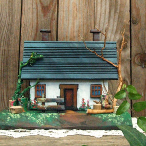 Malowana chatka - drewniany domek, dekoracja, prezent