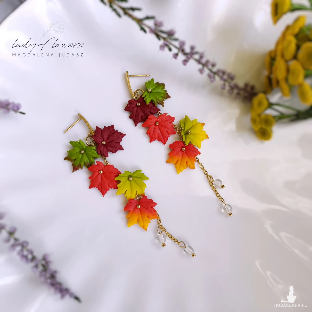 Jesienne kolczyki z klonowymi listkami