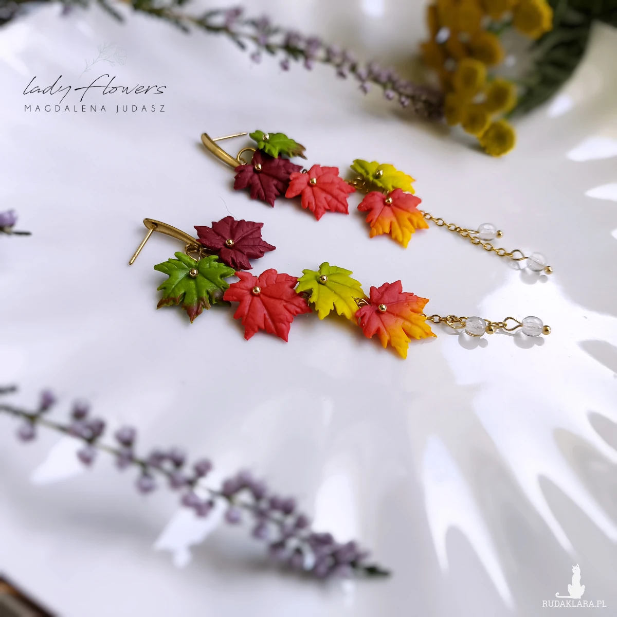 Jesienne kolczyki z klonowymi listkami