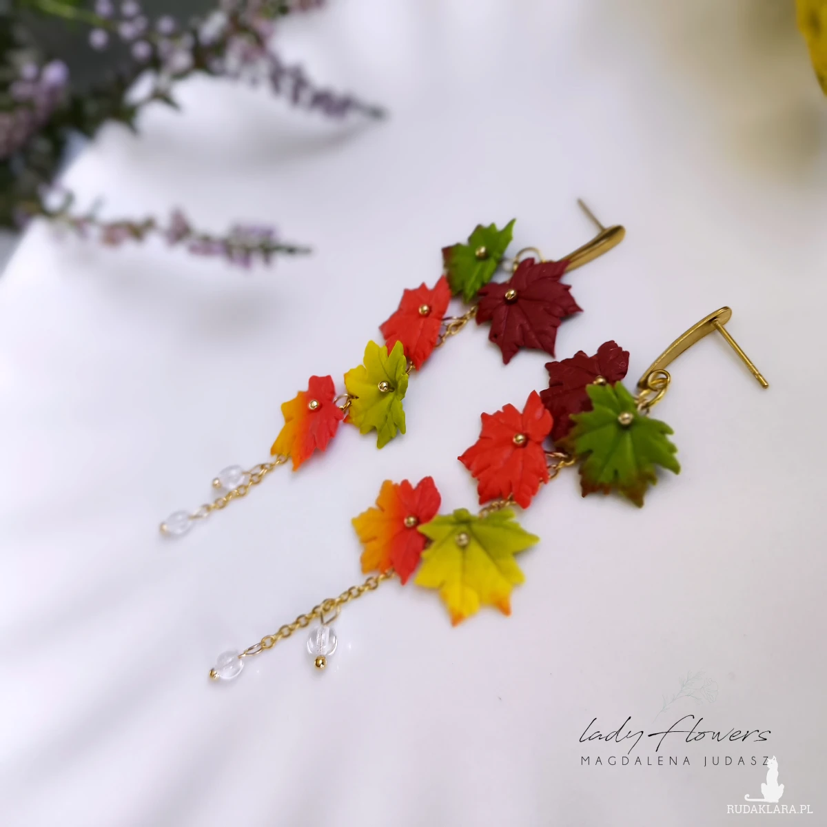 Jesienne kolczyki z klonowymi listkami