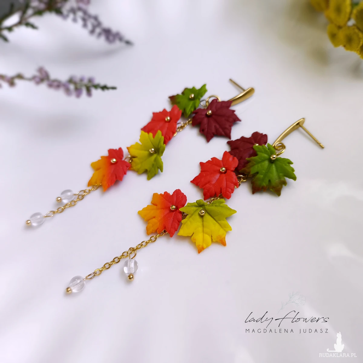 Jesienne kolczyki z klonowymi listkami