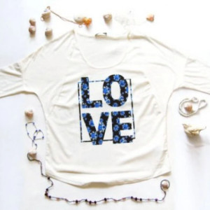 nowa bluzka z napisem, love bluzka rozmiar L, bluzka love, napis bluzka damska, lekka bluzeczka w rozmiarze L