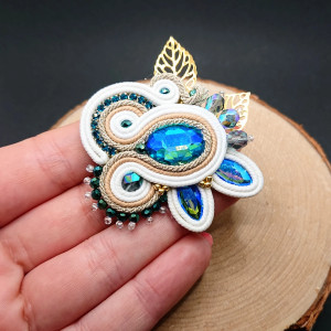 Broszka sutasz z kryształkami