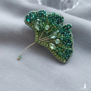 Broszka liść MIŁORZĘBU