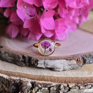 Złoty pierścionek regulowany kwiaty z kwiatami kwiatem duży zielony różowa gipsówka fioletowa