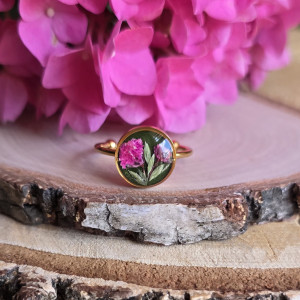 Złoty pierścionek regulowany kwiaty z kwiatami kwiatem duży różowa gipsówka zielony