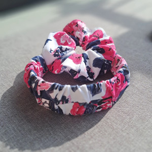 Opaska i scrunchie. Róże.