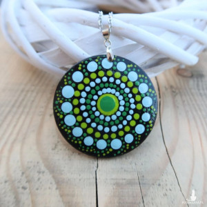 Wisiorek Green Mi - Dot painting