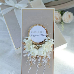 Elegancka kartka w pudełku na złote gody – prezent na 50-lecie ślubu