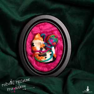 FIGIEL - śpiący kotek