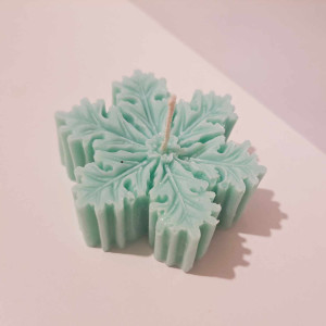 Świeca śnieżynka Sosna