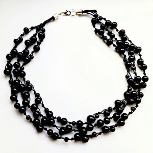 Czarny Grad naszyjnik z koralików