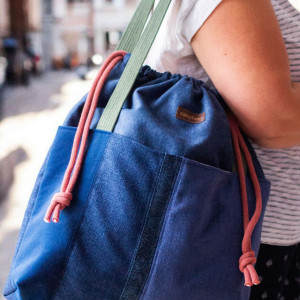 Duża granatowa torba z kominem patchwork