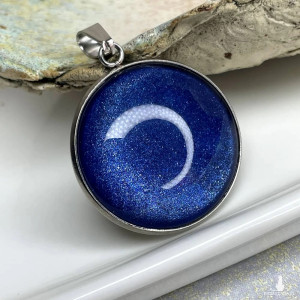 Okrągły wisior w odcieniu perłowego szafiru Dolunay e35/20