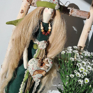 anioł stróż w zieleni