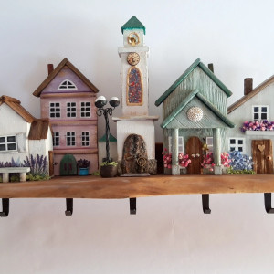 Wieszak z domkami-przedmieścia