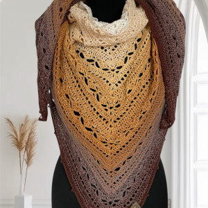 Piękna chusta w odcieniach brązu