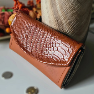 Duży portfel w rudym