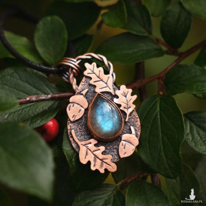 Jesienny wisiorek miedziany naszyjnik z labradorytem liście dębu