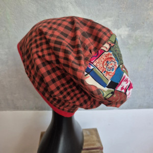Czapka materiałowa w kratkę