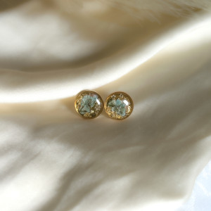 Kolczyki wkrętki z kwiatami