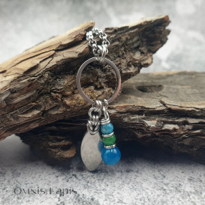 Wisiorek geometryczny - apatyt i zielony jadeit