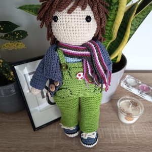 Szydełkowa lalka chłopiec unikatowy prezent