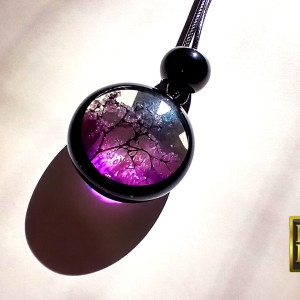 Flora 3 - długi wisior z żywicy i metalu